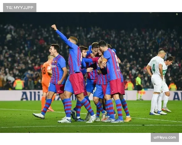 欧冠数据对比：巴萨跑动距离占优 巴黎跑动效率更高